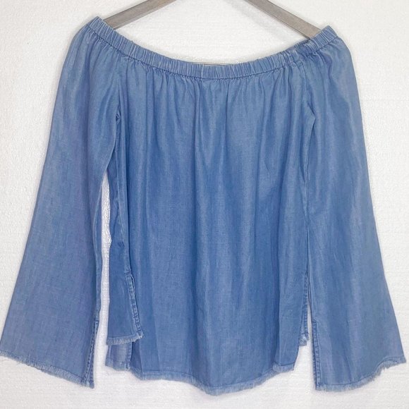 NWOT Cloth &  Stone Chambray Top Off the Should - Picture 6 of 10